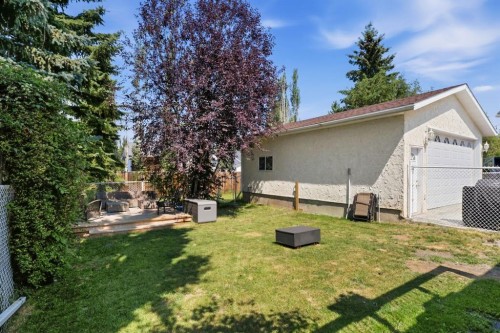 6206 Davis Place, Olds, AB - Outdoor
