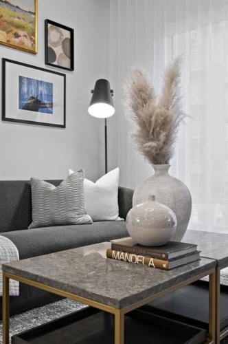 516-310 15 Avenue Sw, Calgary, AB - Indoor Photo Showing Living Room