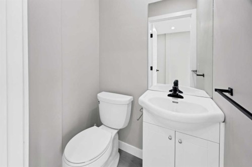 68 Laguna Close Ne, Calgary, AB - Indoor Photo Showing Bathroom