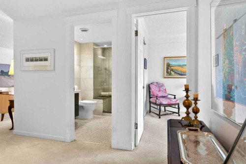 2030-720 13 Avenue Sw, Calgary, AB - Indoor Photo Showing Bathroom