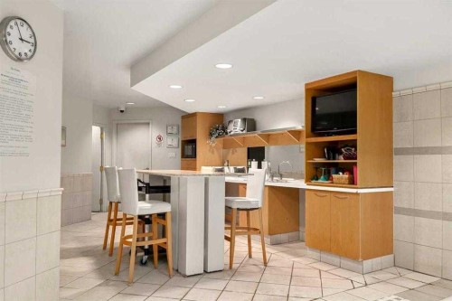 2030-720 13 Avenue Sw, Calgary, AB - Indoor