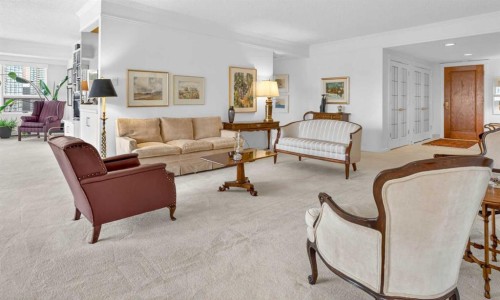 2030-720 13 Avenue Sw, Calgary, AB - Indoor Photo Showing Living Room