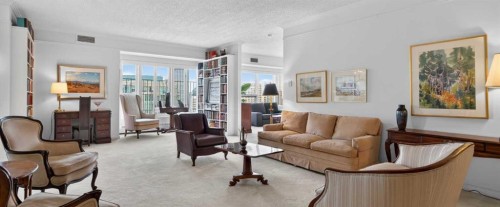 2030-720 13 Avenue Sw, Calgary, AB - Indoor Photo Showing Living Room
