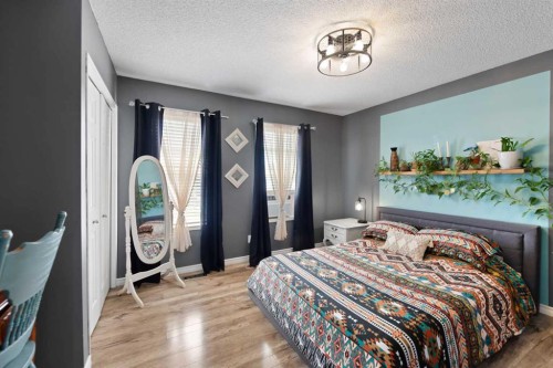 247 Copperfield Heights Se, Calgary, AB - Indoor Photo Showing Bedroom