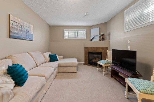247 Copperfield Heights Se, Calgary, AB - Indoor With Fireplace