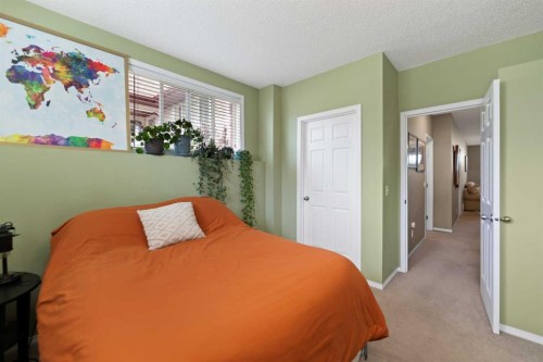 247 Copperfield Heights Se, Calgary, AB - Indoor Photo Showing Bedroom