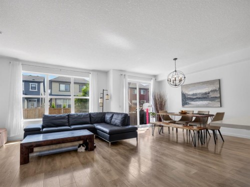 228 Masters Crescent Se, Calgary, AB - Indoor Photo Showing Living Room