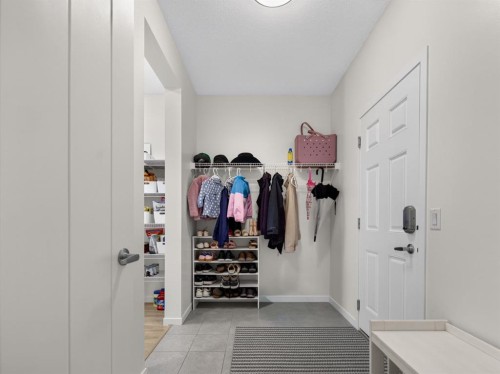 228 Masters Crescent Se, Calgary, AB - Indoor