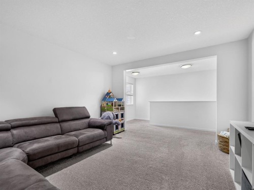 228 Masters Crescent Se, Calgary, AB - Indoor