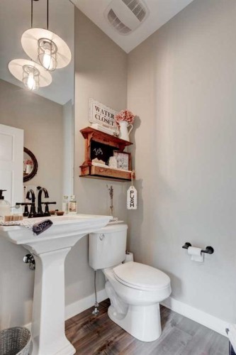 99 Mahogany Row Se, Calgary, AB - Indoor Photo Showing Bathroom