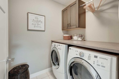 99 Mahogany Row Se, Calgary, AB - Indoor Photo Showing Laundry Room