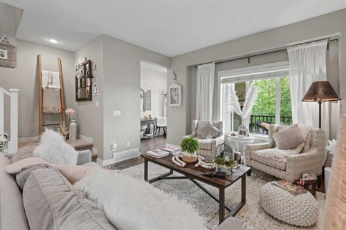 99 Mahogany Row Se, Calgary, AB - Indoor Photo Showing Living Room
