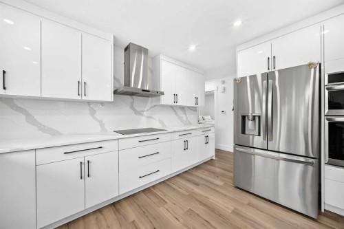 615 Marian Crescent Ne, Calgary, AB - Indoor Photo Showing Kitchen With Stainless Steel Kitchen
