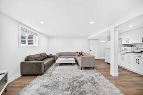 615 Marian Crescent Ne, Calgary, AB - Indoor