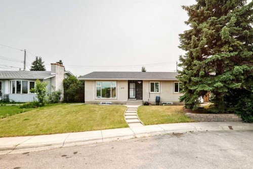 615 Marian Crescent Ne, Calgary, AB - Outdoor
