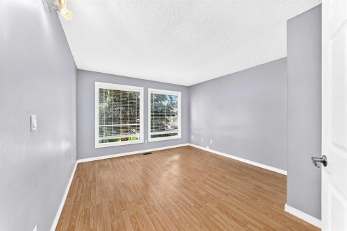 514 Whitehill Place Ne, Calgary, AB - Indoor Photo Showing Other Room