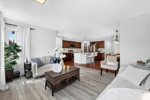 333 Bridleridge View Sw, Calgary, AB - Indoor Photo Showing Living Room