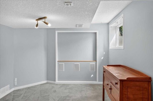 23 Cranfield Crescent Se, Calgary, AB - Indoor Photo Showing Other Room