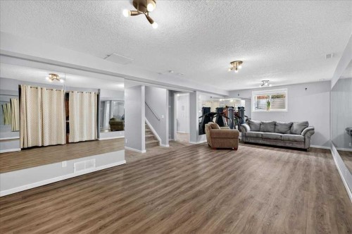 23 Cranfield Crescent Se, Calgary, AB - Indoor