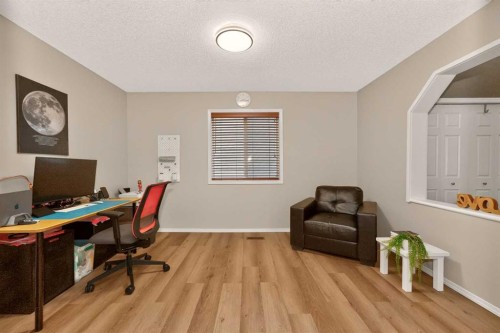 137 Douglas Glen Manor Se, Calgary, AB - Indoor Photo Showing Office