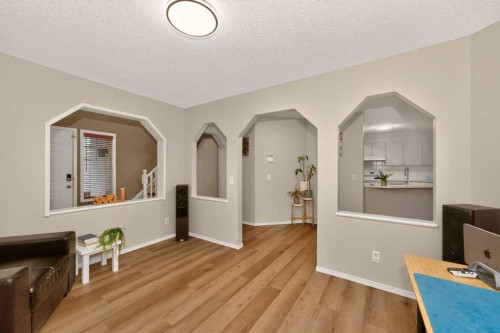 137 Douglas Glen Manor Se, Calgary, AB - Indoor