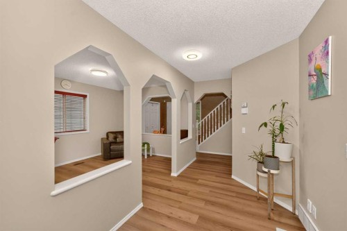 137 Douglas Glen Manor Se, Calgary, AB - Indoor Photo Showing Other Room