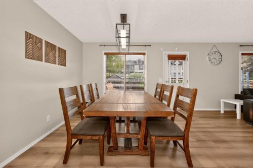 137 Douglas Glen Manor Se, Calgary, AB - Indoor Photo Showing Dining Room
