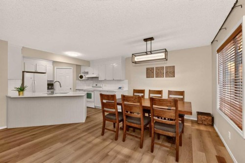 137 Douglas Glen Manor Se, Calgary, AB - Indoor
