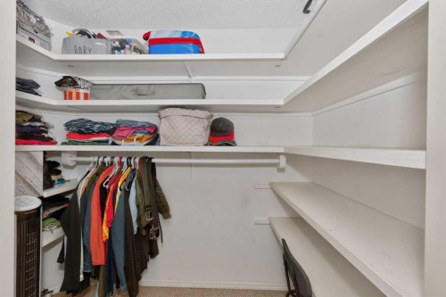 137 Douglas Glen Manor Se, Calgary, AB - Indoor With Storage