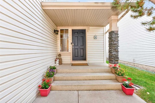 137 Douglas Glen Manor Se, Calgary, AB - Outdoor With Exterior