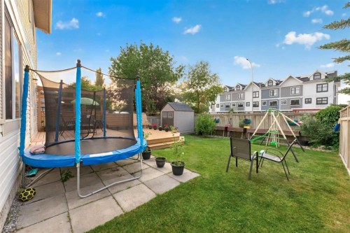 137 Douglas Glen Manor Se, Calgary, AB - Outdoor