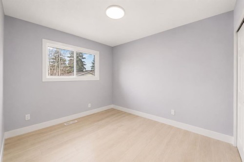 755 Penbrooke Road Se, Calgary, AB - Indoor Photo Showing Other Room