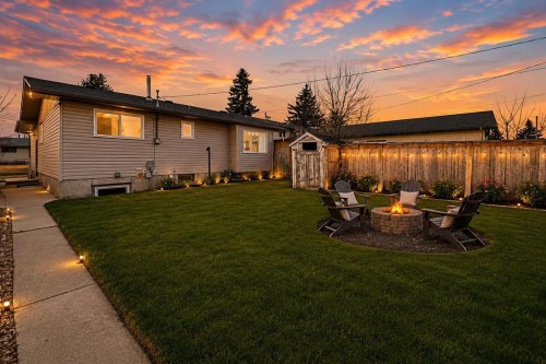755 Penbrooke Road Se, Calgary, AB - Outdoor