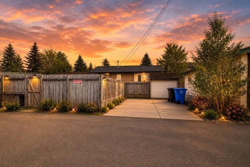 755 Penbrooke Road Se, Calgary, AB - Outdoor