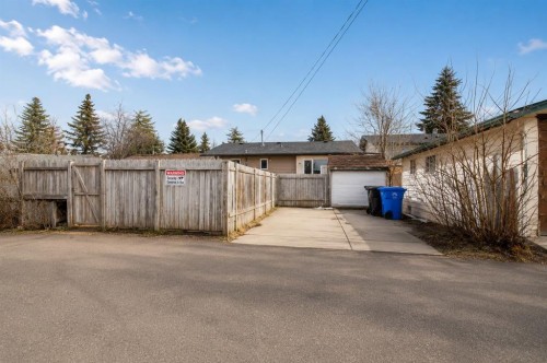 755 Penbrooke Road Se, Calgary, AB - Outdoor