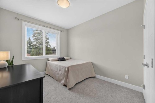 3127 44 Street Sw, Calgary, AB - Indoor Photo Showing Bedroom