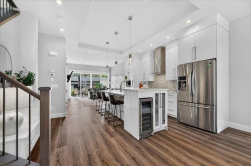 3127 44 Street Sw, Calgary, AB - Indoor Photo Showing Kitchen With Upgraded Kitchen