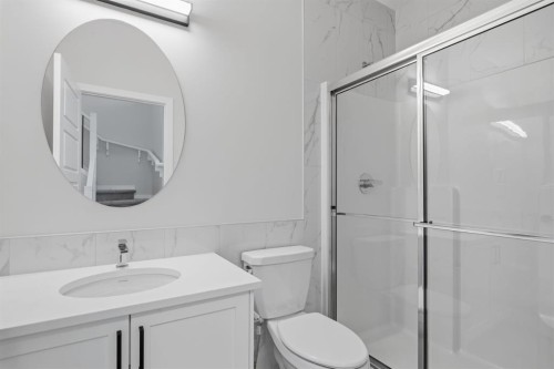 212 Lewiston Landing Ne, Calgary, AB - Indoor Photo Showing Bathroom