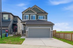 212 Lewiston Landing NECalgary, AB T3P 2N8