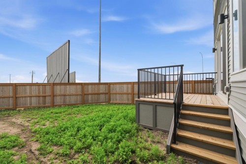 212 Lewiston Landing Ne, Calgary, AB - Outdoor