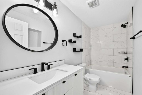 12871 Coventry Hills Way Ne, Calgary, AB - Indoor Photo Showing Bathroom