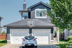 12871 Coventry Hills Way NE Calgary, AB T3K 5L4