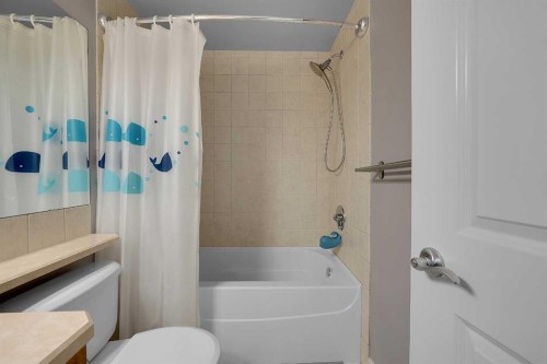 5532 Forand Street Sw, Calgary, AB - Indoor Photo Showing Bathroom