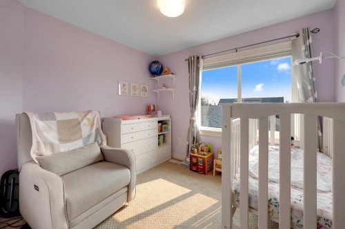 5532 Forand Street Sw, Calgary, AB - Indoor Photo Showing Bedroom