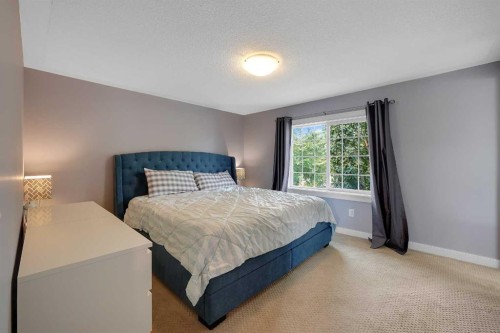 5532 Forand Street Sw, Calgary, AB - Indoor Photo Showing Bedroom
