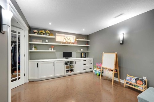 5532 Forand Street Sw, Calgary, AB - Indoor