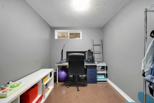 5532 Forand Street Sw, Calgary, AB - Indoor Photo Showing Office