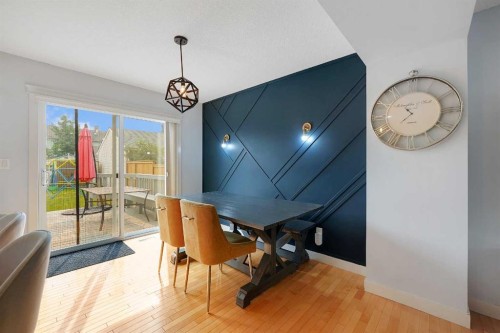 5532 Forand Street Sw, Calgary, AB - Indoor Photo Showing Other Room