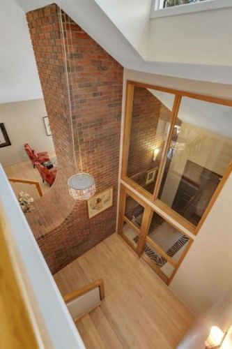 521 30 Avenue Sw, Calgary, AB - Indoor Photo Showing Other Room