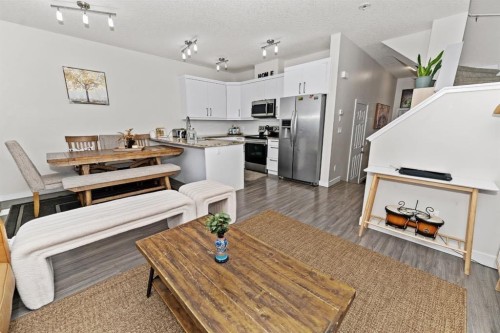114-300 Marina Drive, Chestermere, AB - Indoor